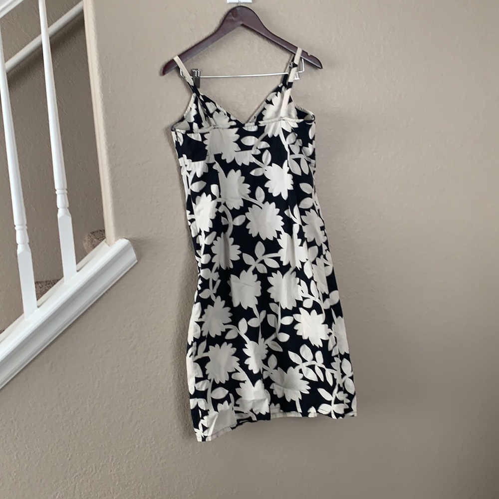 Summer dress - Picture 2 of 3